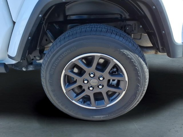 Used 2023 Jeep Gladiator Overland AWD/4WD image 14