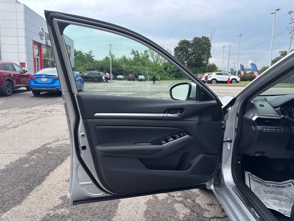 Certified 2025 Nissan Altima 2.5 SL FWD image 29