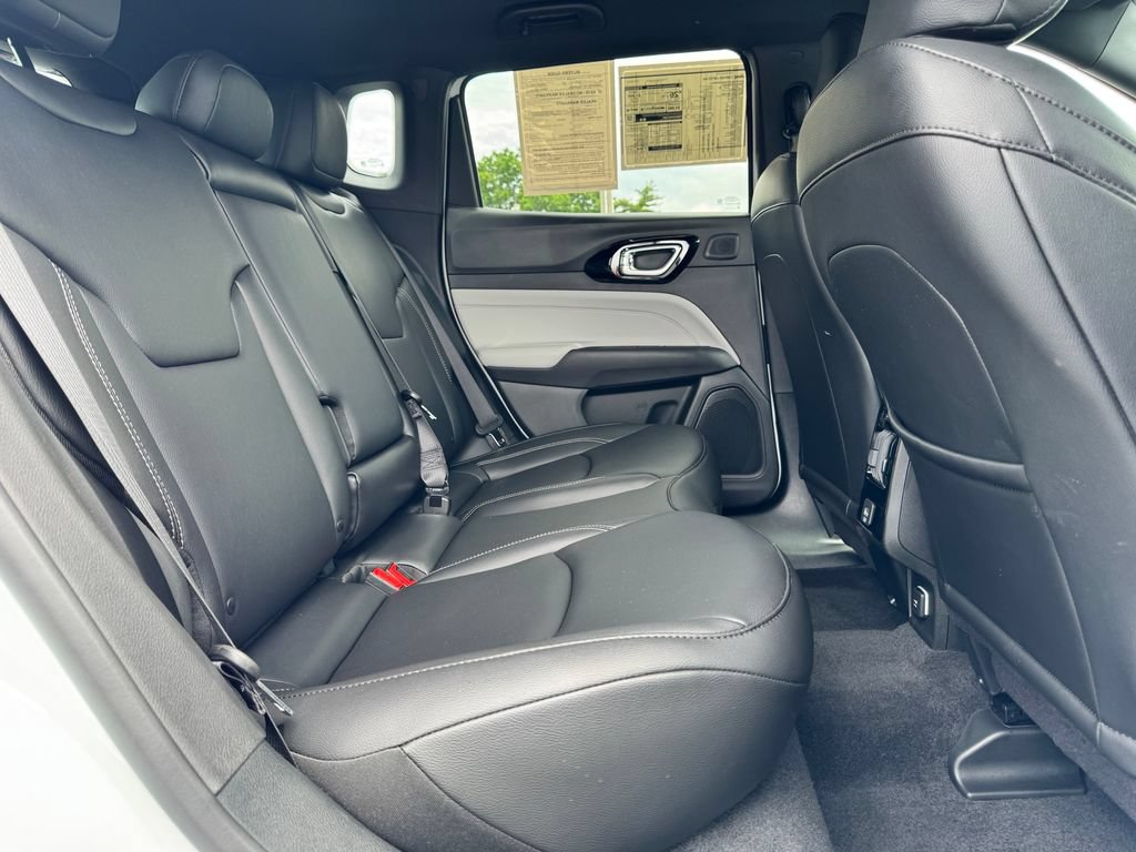 New 2026 Jeep Compass Limited w/ Sun, Sound & Navigation Group AWD/4WD image 12