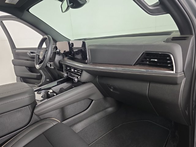 Used 2026 Chevrolet Suburban Premier w/ Sun And Tow Package AWD/4WD image 29