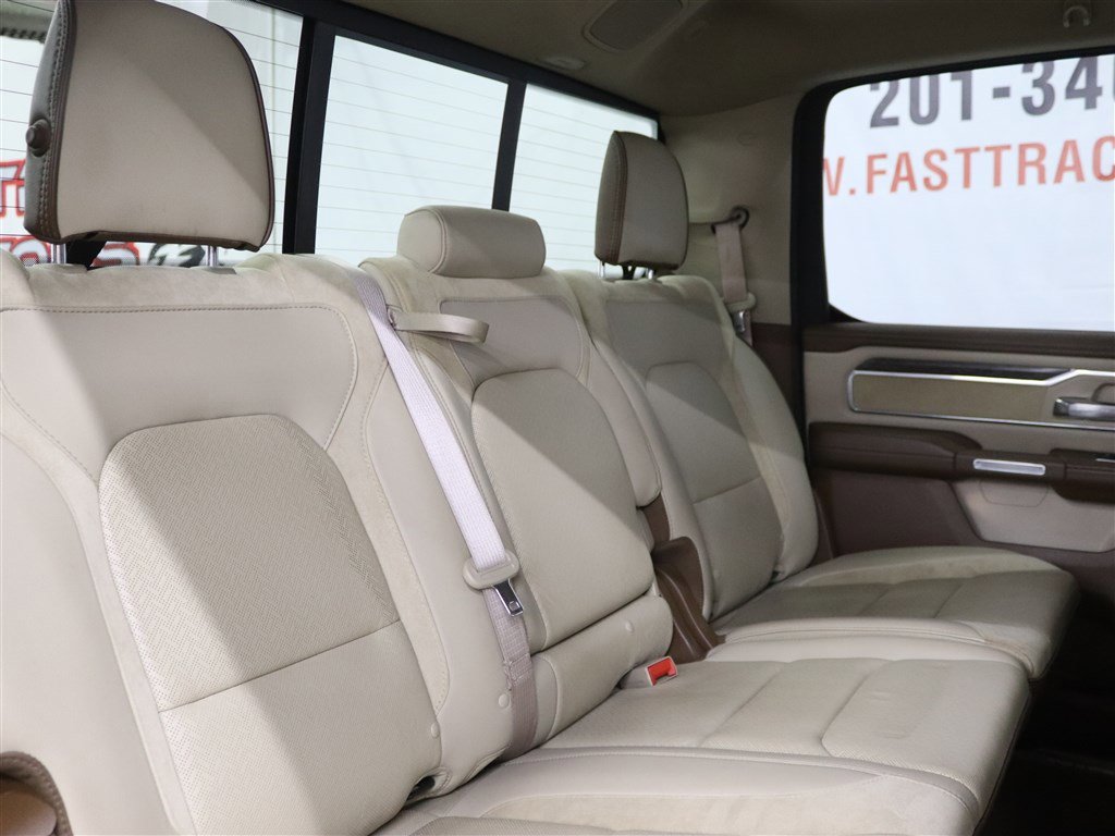 Used 2019 RAM 1500 Laramie AWD/4WD image 18