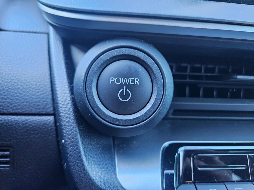 Used 2023 Toyota Prius LE image 28