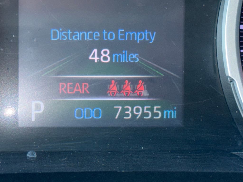 Used 2021 Toyota RAV4 XLE w/ Convenience Package FWD image 20