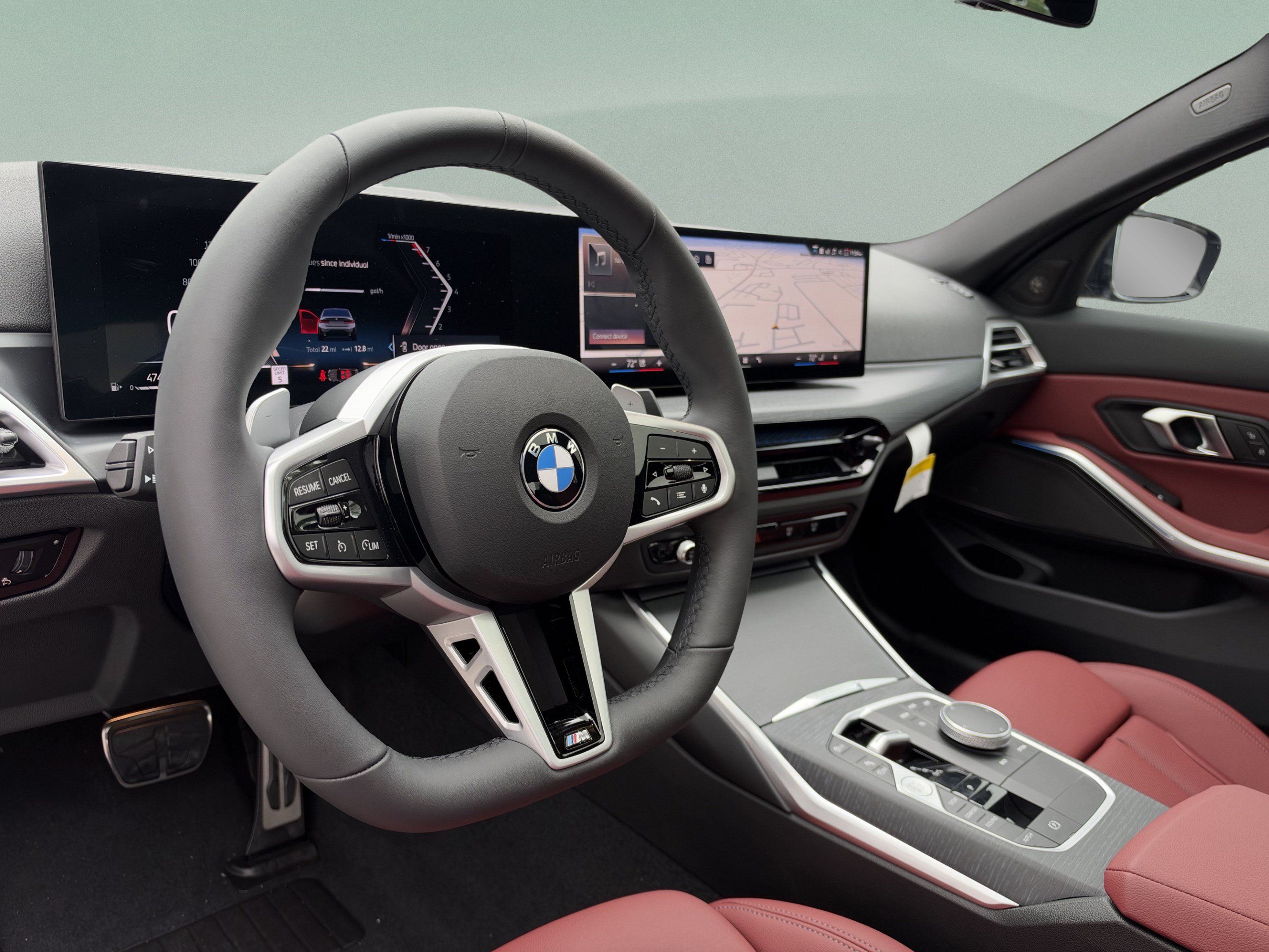 New 2026 BMW 330i Sedan w/ M Sport Package RWD image 25