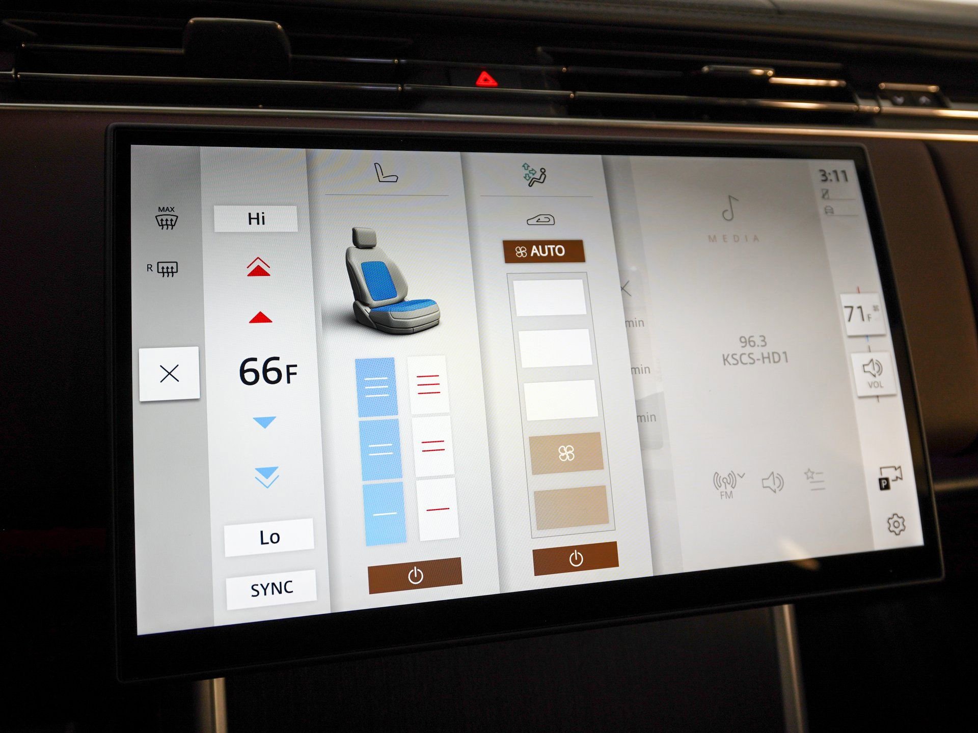 Used 2025 Land Rover Range Rover SE image 26