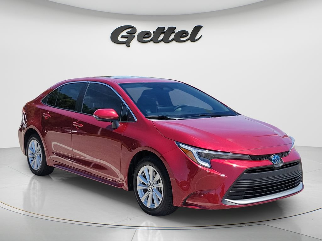 Certified 2024 Toyota Corolla XLE FWD image 3