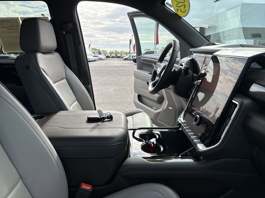 Certified 2025 GMC Yukon Elevation image 13