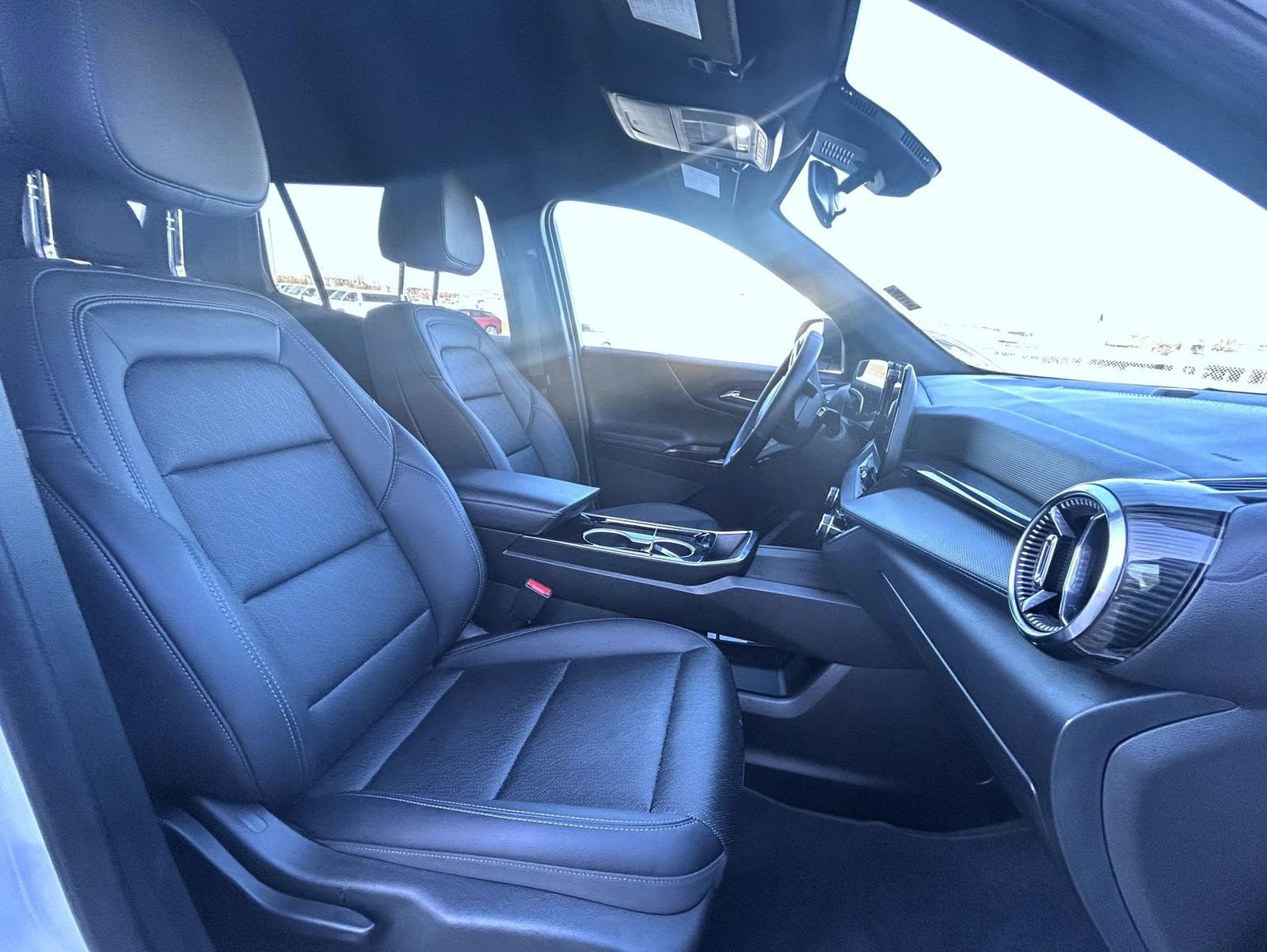 Certified 2025 Chevrolet Equinox LT w/ Convenience Package II image 16