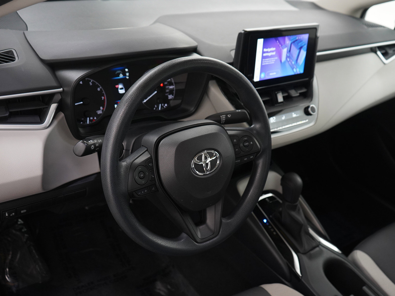 Used 2023 Toyota Corolla LE image 18