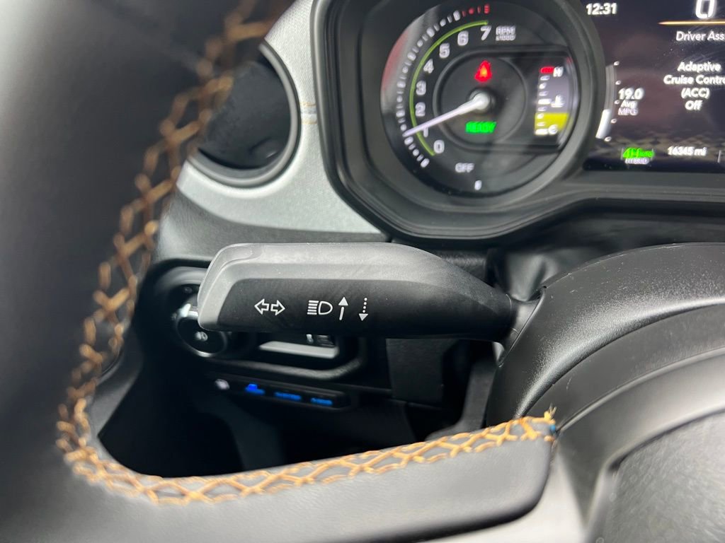 Used 2024 Jeep Wrangler Unlimited w/ Technology Group image 20