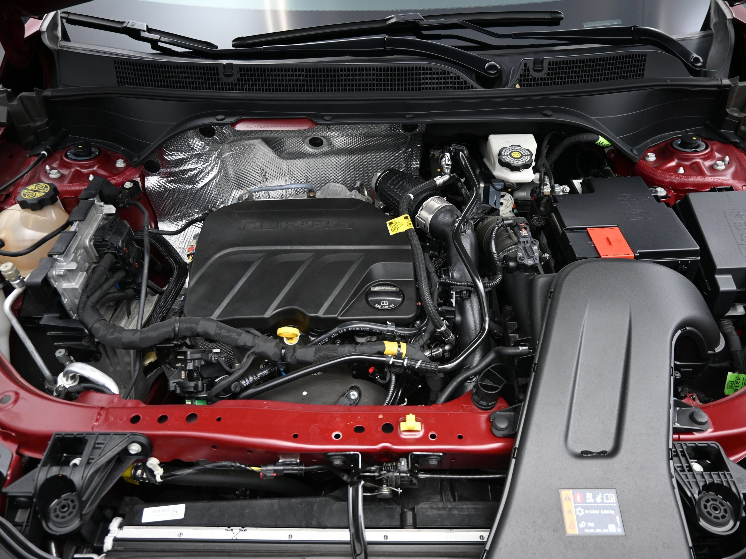 Used 2024 Buick Envista Sport Touring w/ Convenience I Package FWD image 33