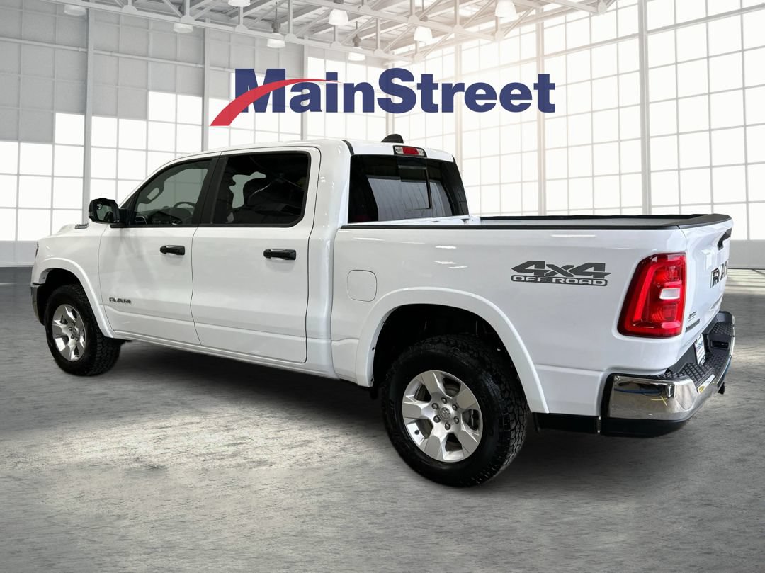 Used 2025 RAM 1500 Big Horn AWD/4WD image 3