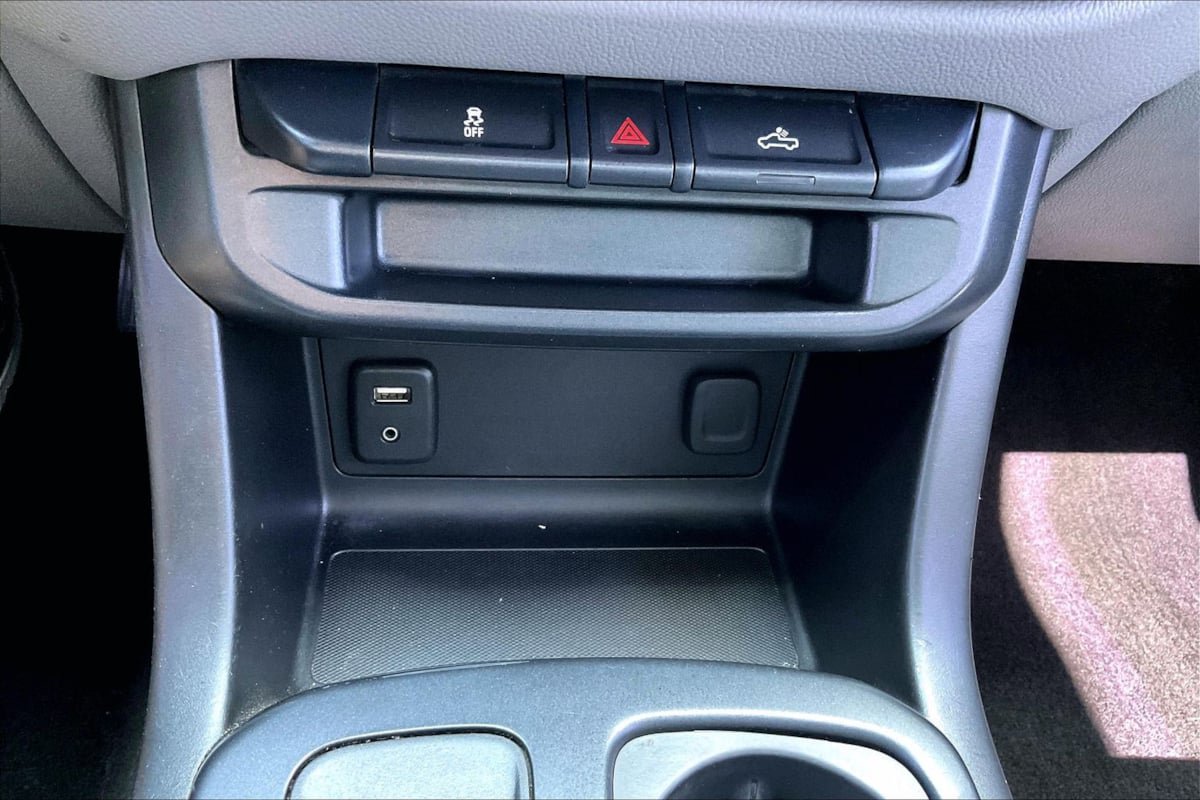 Used 2018 GMC Canyon 2WD Crew Cab w/ Convenience Package image 32