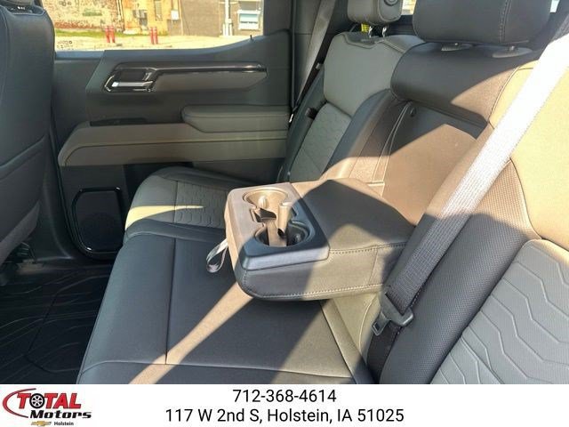 New 2026 Chevrolet Silverado 1500 ZR2 w/ Dark Appearance Package AWD/4WD image 39