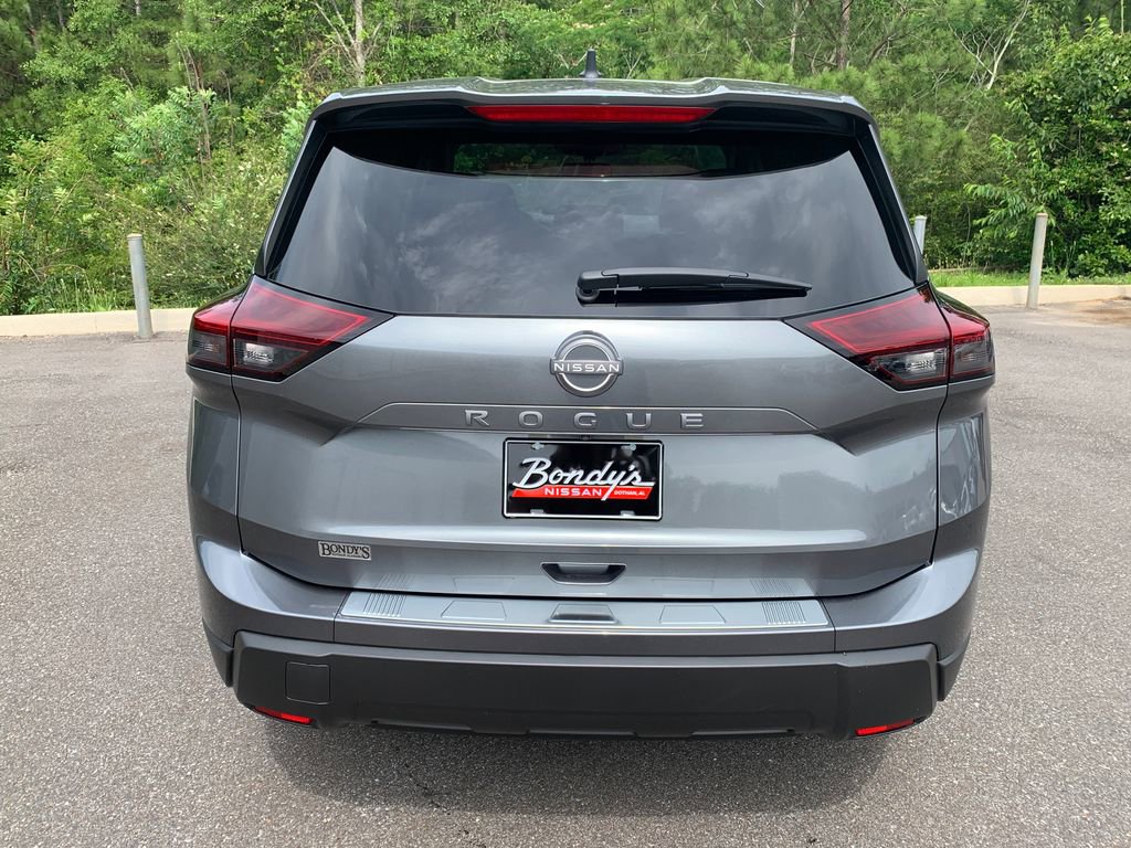 New 2026 Nissan Rogue SV FWD image 4