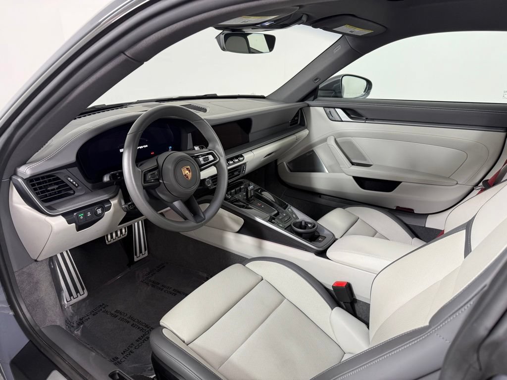 Certified 2026 Porsche 911 Carrera RWD image 4