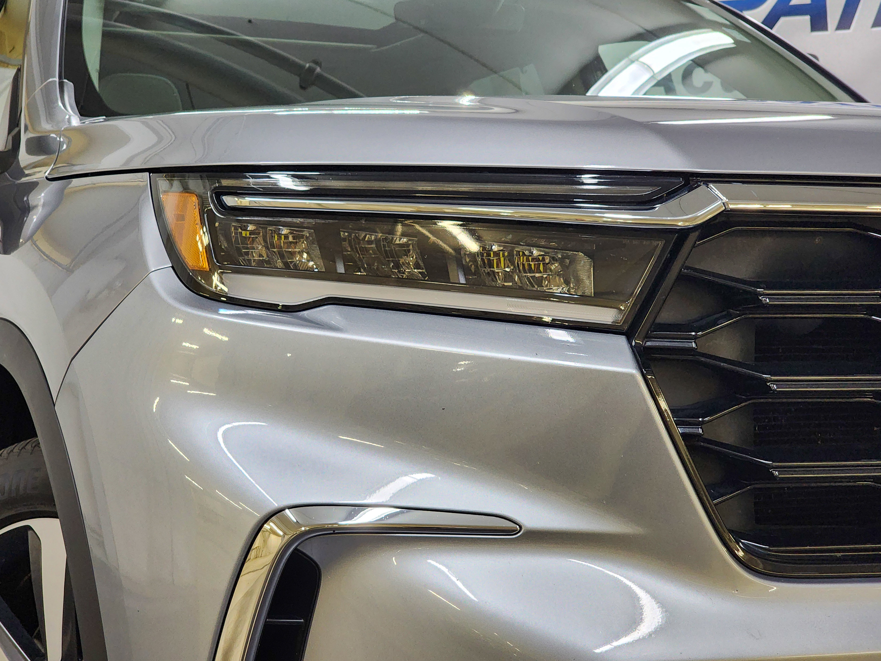 Used 2024 Honda Pilot Touring image 15