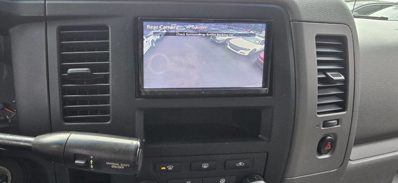 Used 2015 Nissan NV 2500 SV w/ Side & Curtain Airbag Package image 22