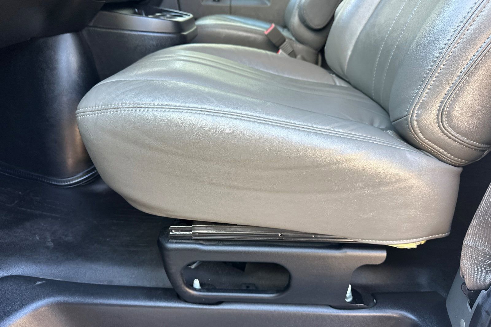 Used 2023 GMC Savana 2500 Extended w/ Driver Convenience Package image 13