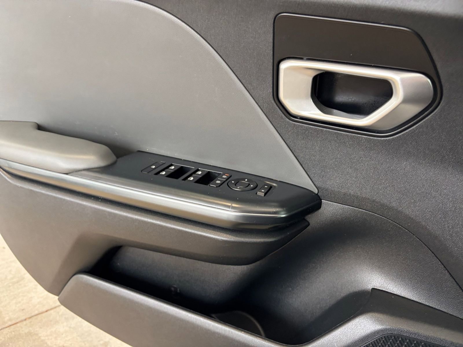 Used 2025 Kia K4 FWD image 18