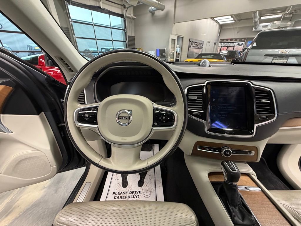 Used 2017 Volvo XC90 T6 Inscription w/ Vision Package image 13