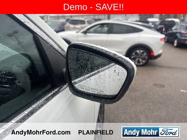 New 2025 Ford Escape SE w/ PHEV Premium Package FWD image 7