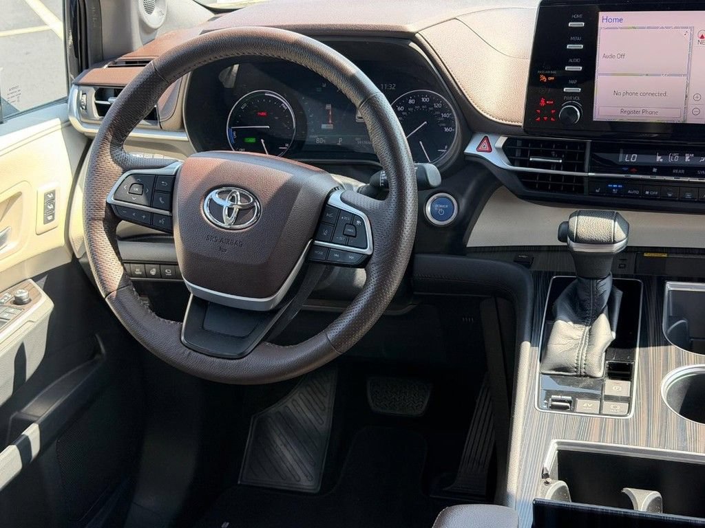 Certified 2021 Toyota Sienna Platinum AWD/4WD image 14