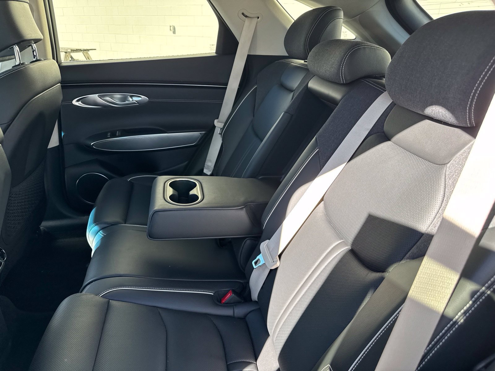 Used 2025 Genesis Electrified GV70 AWD/4WD image 16