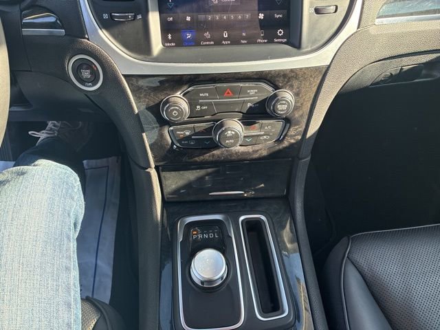 Used 2023 Chrysler 300 Touring L w/ Comfort Group image 27