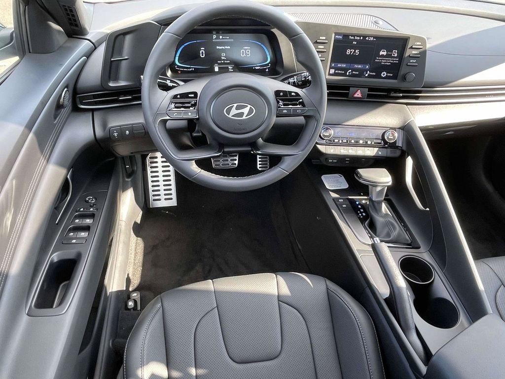 New 2026 Hyundai Elantra SEL Sport FWD image 10