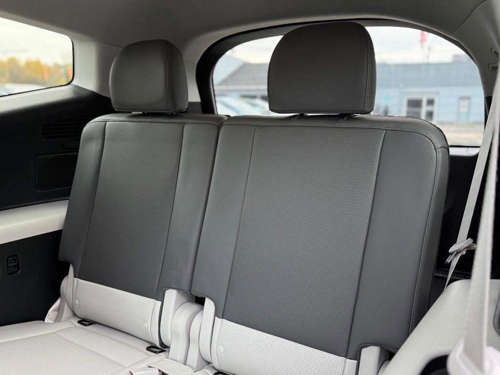 New 2026 Hyundai Ioniq 9 Limited image 10