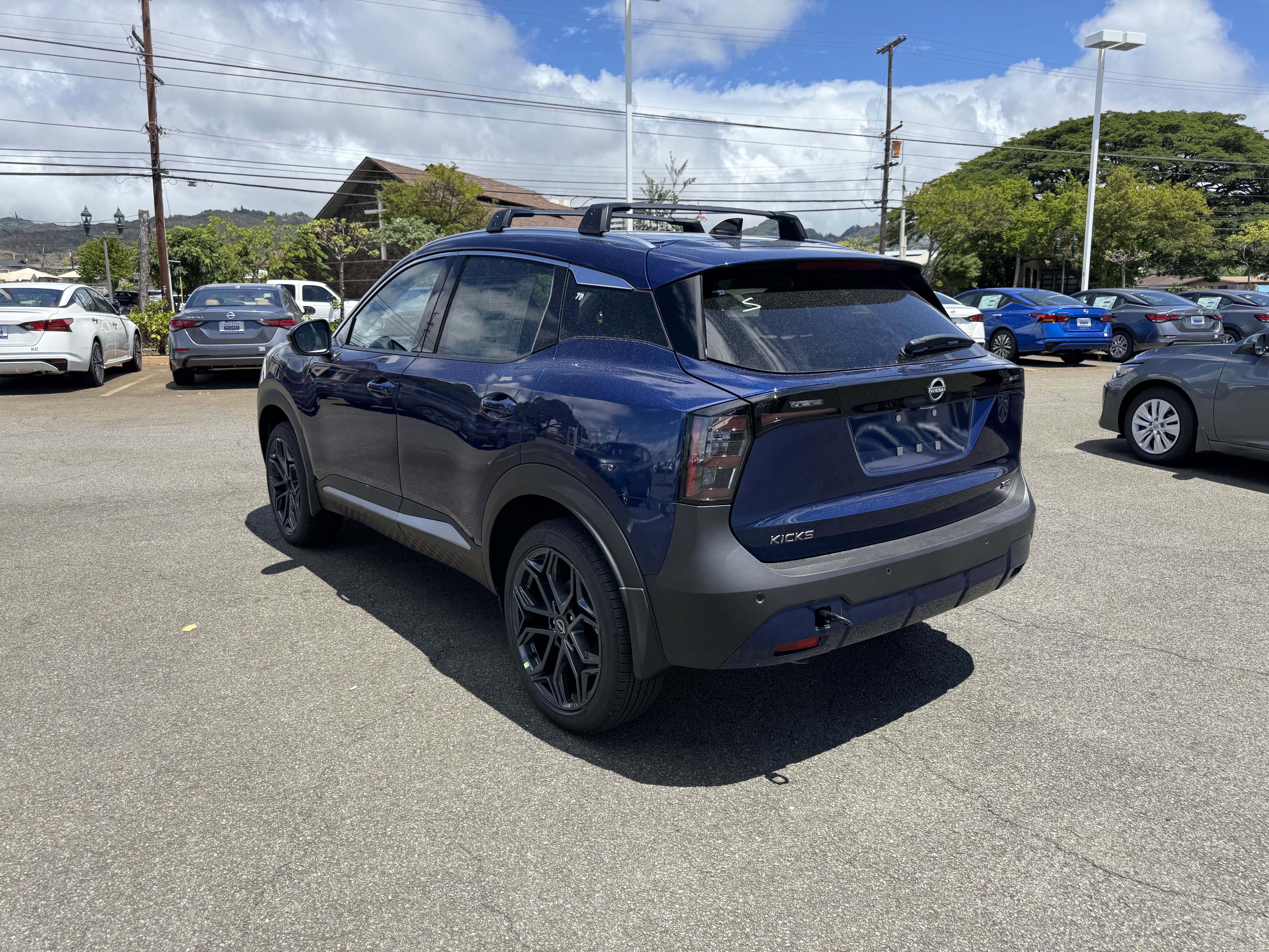 New 2026 Nissan Kicks SR image 4