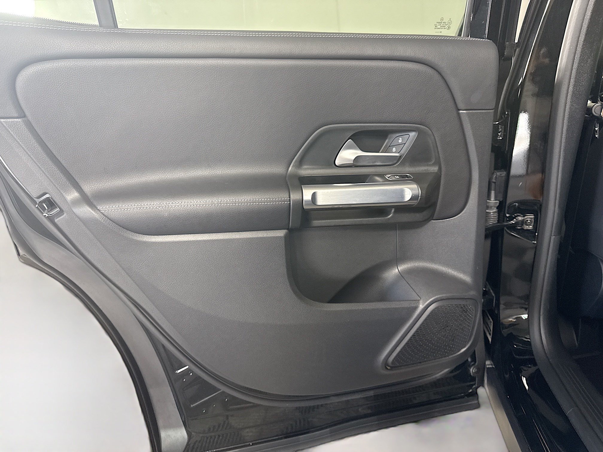 Used 2025 Mercedes-Benz GLB 250 image 26
