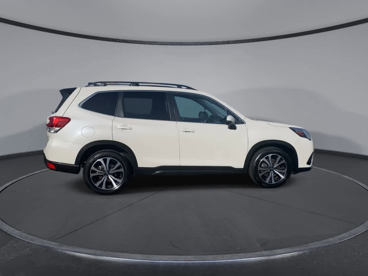 Used 2024 Subaru Forester Limited AWD/4WD image 2