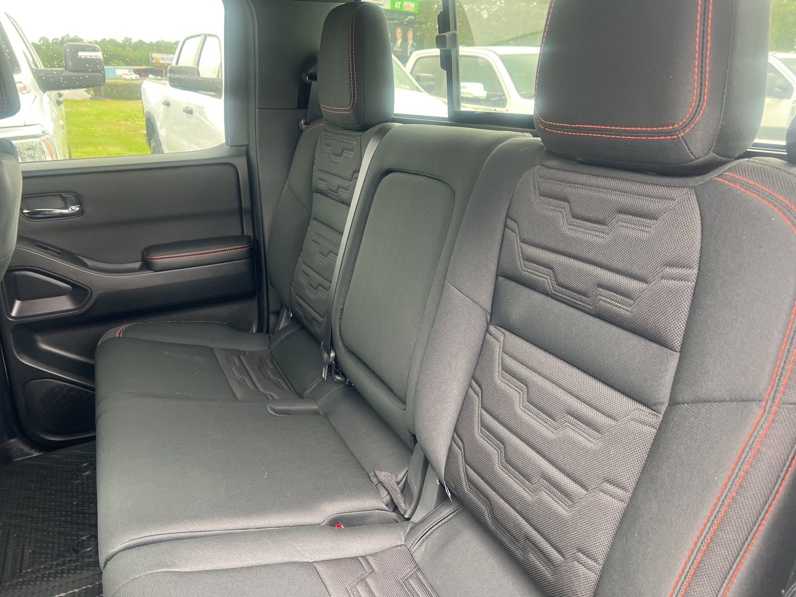 Used 2025 Nissan Frontier PRO-4X image 12