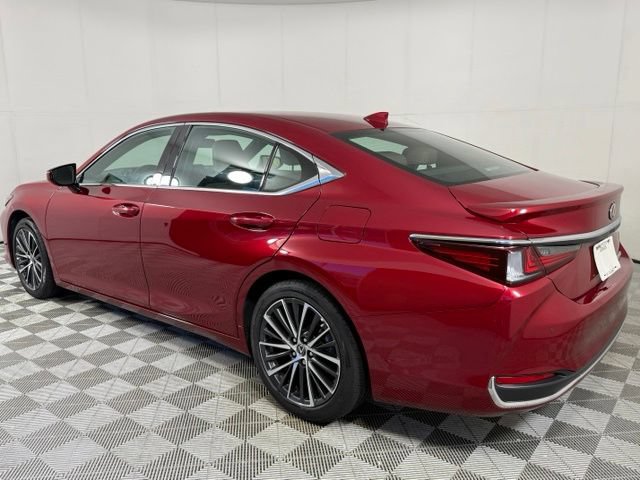Used 2025 Lexus ES 300h w/ Premium Package FWD image 4