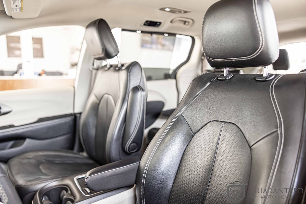 Used 2022 Chrysler Pacifica Touring-L FWD image 21