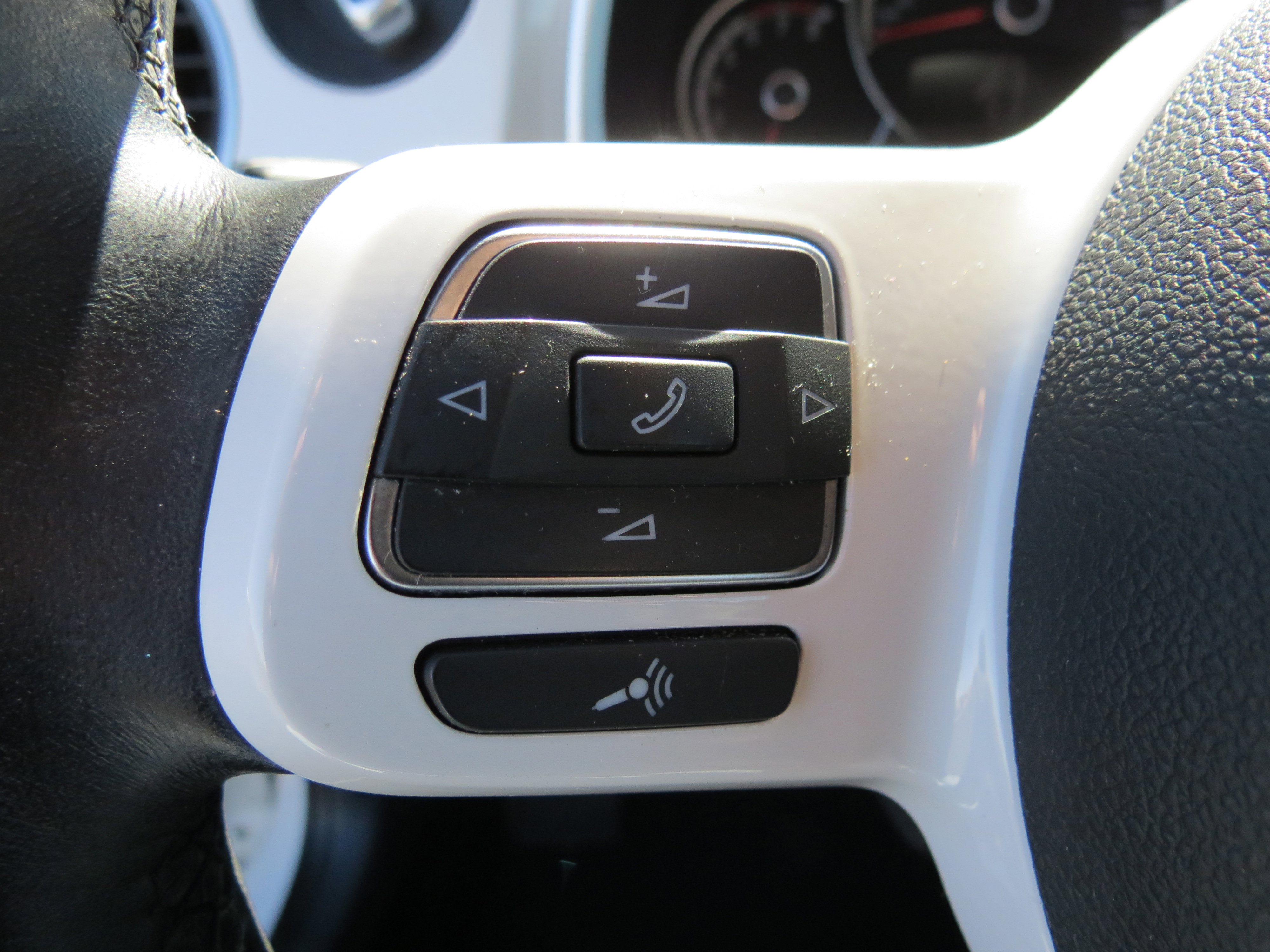 Used 2014 Volkswagen Beetle 2.5 image 12