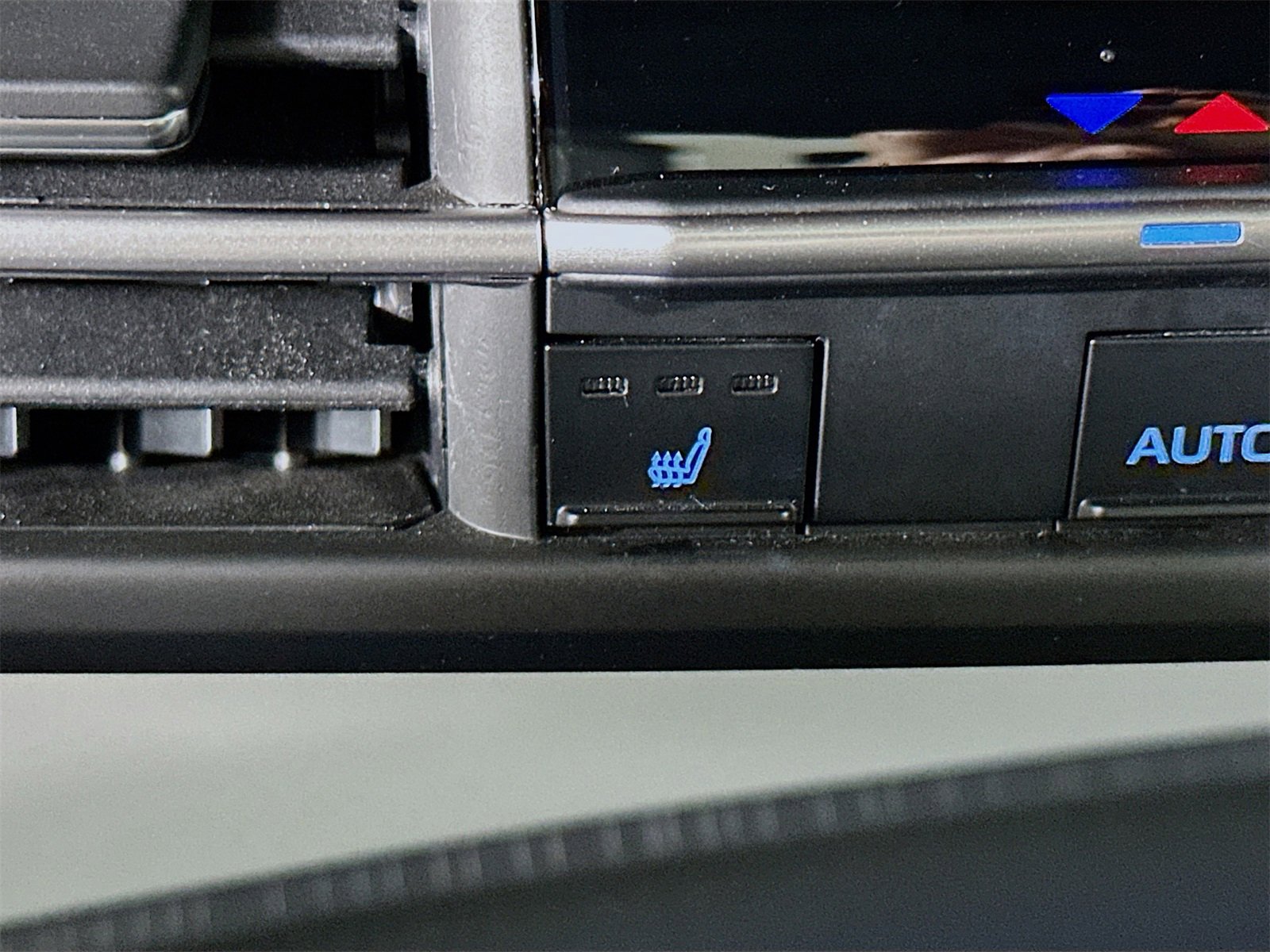 Used 2022 Toyota Sienna XSE image 20