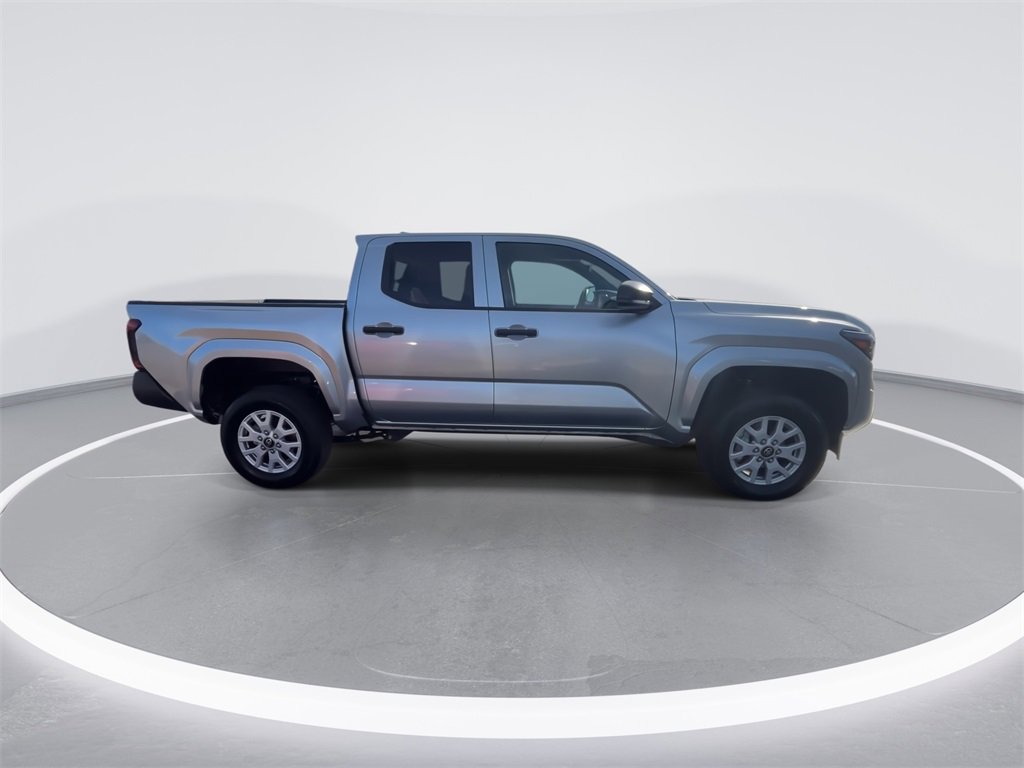 Used 2025 Toyota Tacoma SR image 9