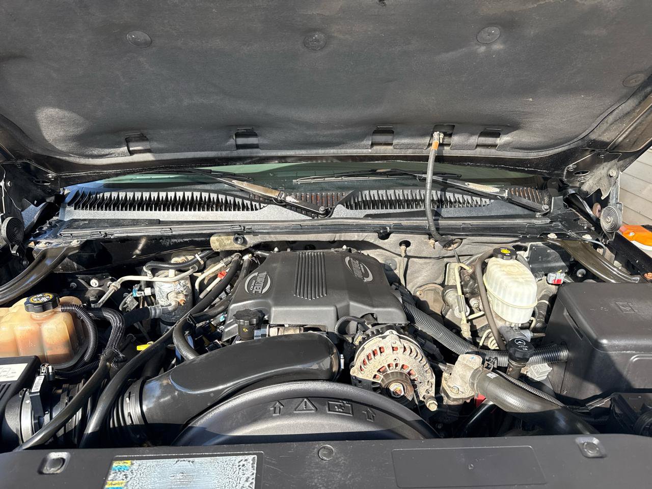 Used 2004 Chevrolet Suburban 2500 LT w/ Preferred Equipment Group AWD/4WD image 22
