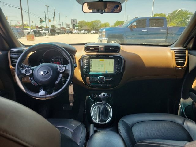 Used 2016 Kia Soul + w/ Audio Package FWD image 10
