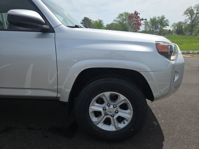 Used 2021 Toyota 4Runner SR5 image 4
