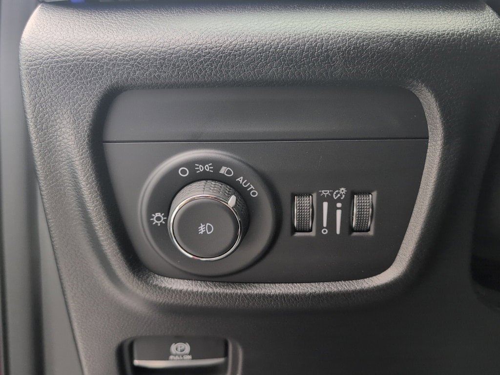 Used 2023 Jeep Grand Cherokee Overland image 29