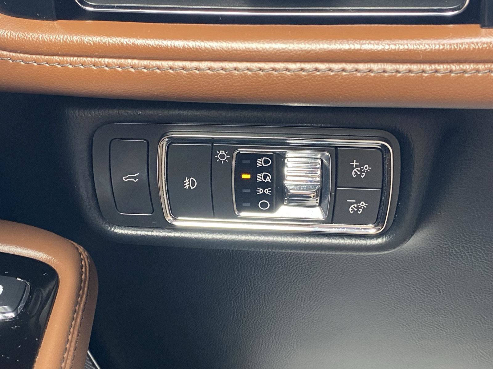 Used 2021 Lincoln Aviator Reserve w/ Equipment Group 201A image 20