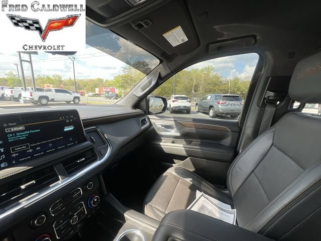 Used 2022 Chevrolet Suburban High Country image 11