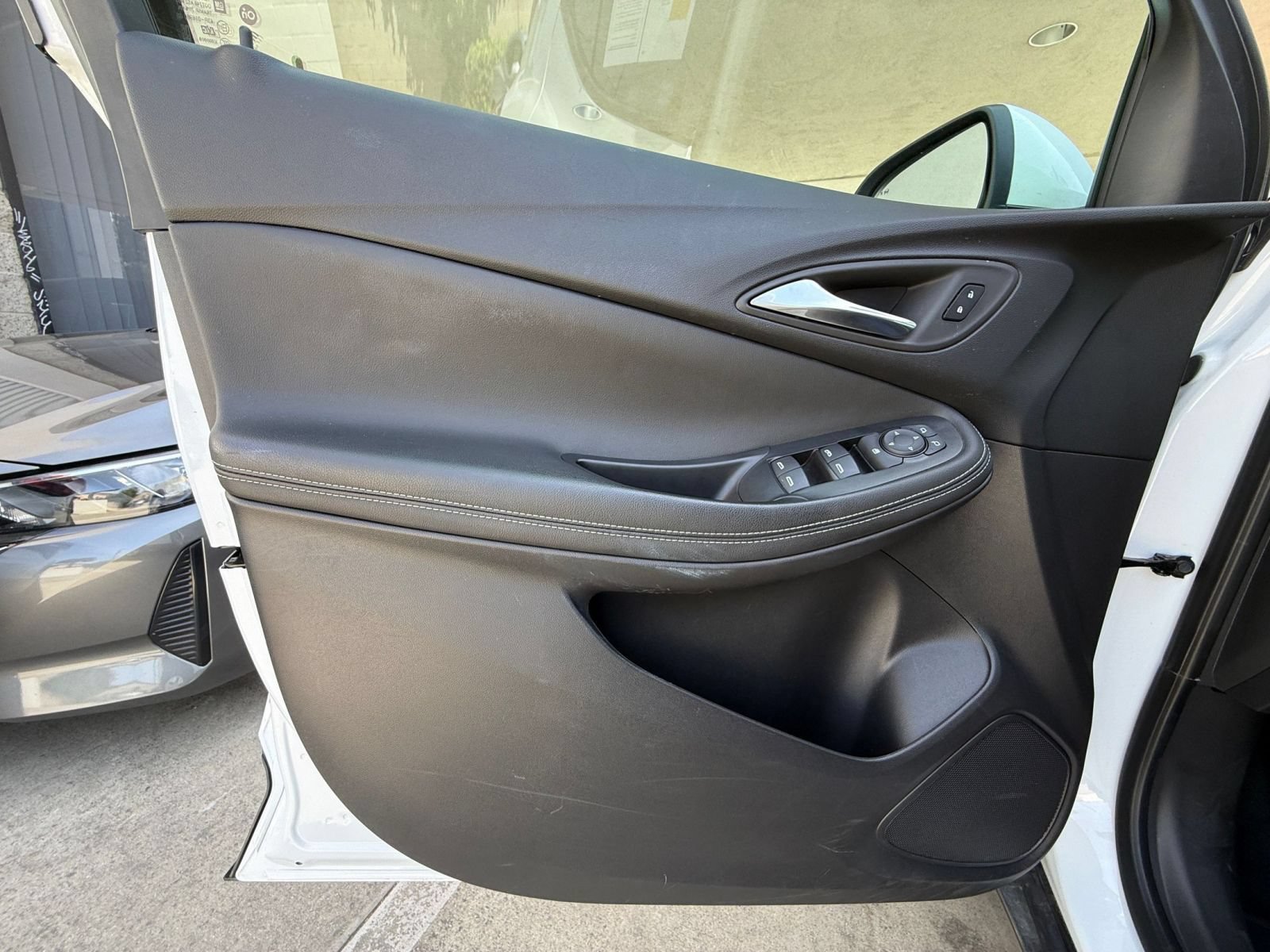Used 2025 Buick Encore GX Preferred AWD/4WD image 18