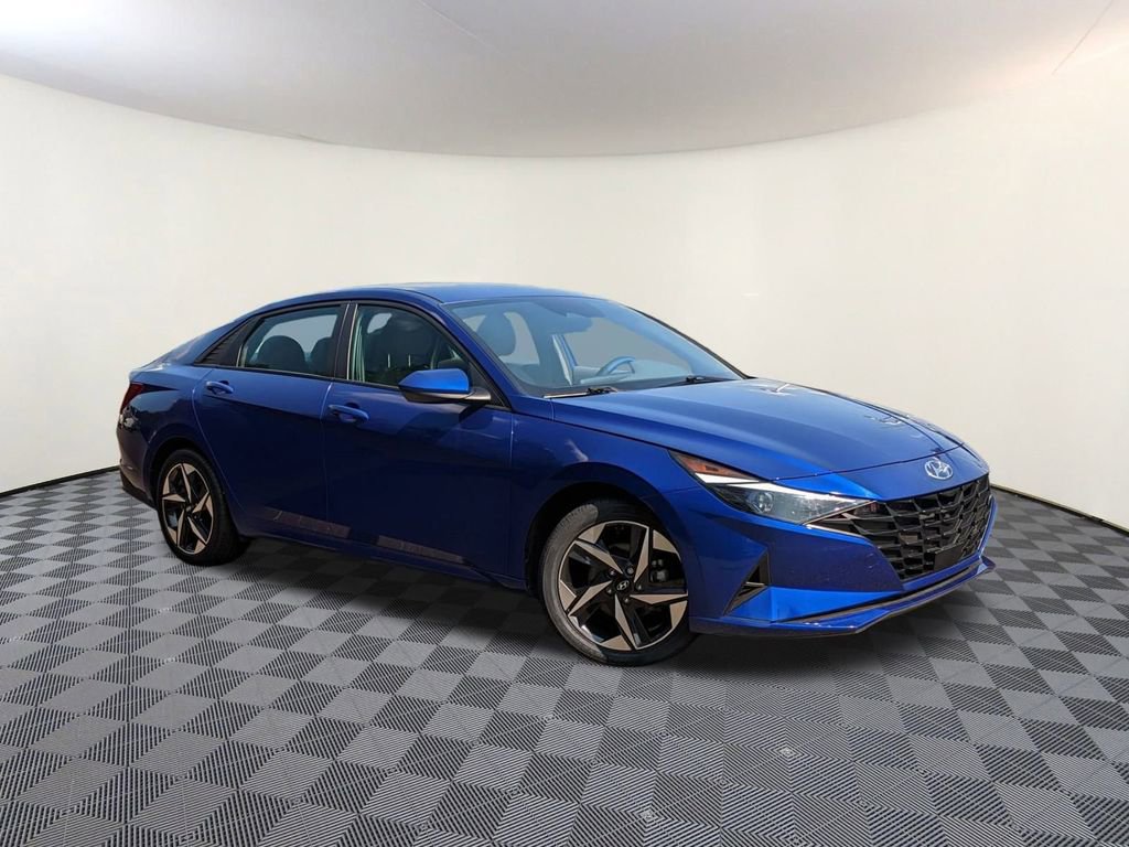 Used 2023 Hyundai Elantra SEL w/ Convenience Package