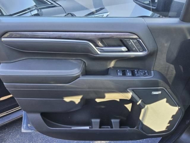 Used 2025 Chevrolet Silverado 2500 LTZ w/ LTZ Premium Package AWD/4WD image 4