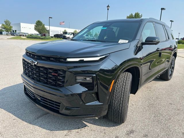 New 2026 Chevrolet Traverse RS w/ LPO, Floor Liner Package image 3